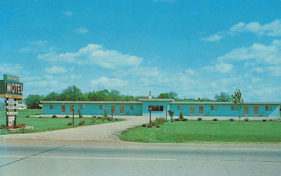 Windmill Motel (Dons Windmill Motel) - Vintage Postcard